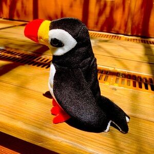 TY Beanie Baby Puffer the Puffin stuffed animal toy regular sized vintage